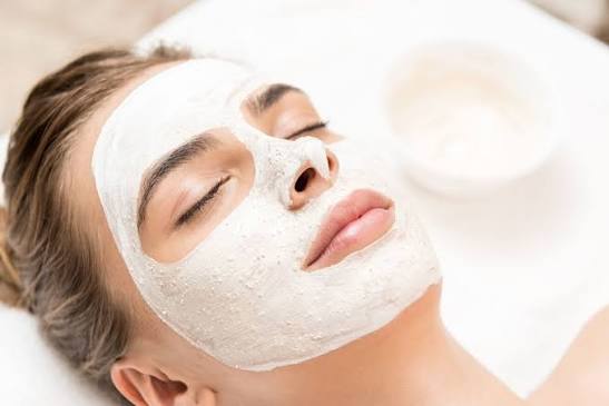Cosmetología y tratamientos faciales